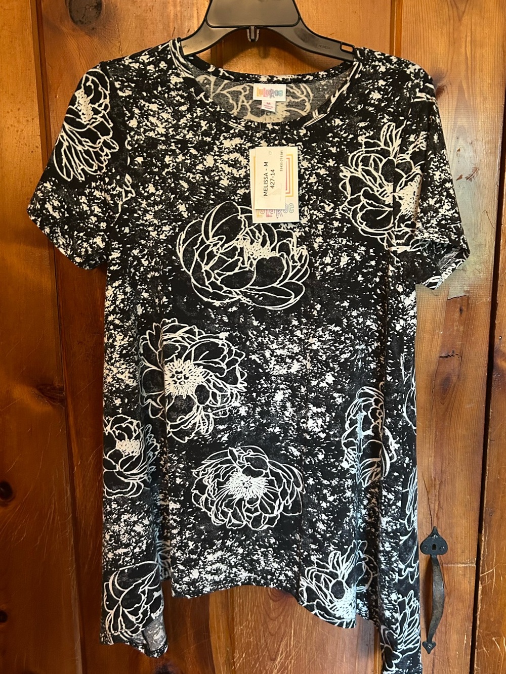 LuLaRoe Black & White Floral Crew Neck Short Sleeve Top Melissa - Medium